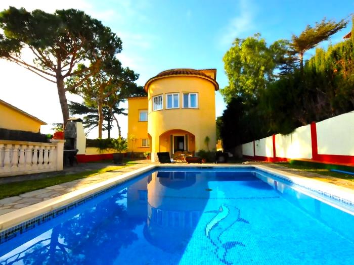 Haus mit Pool - Meerblick -20 min Barcelona